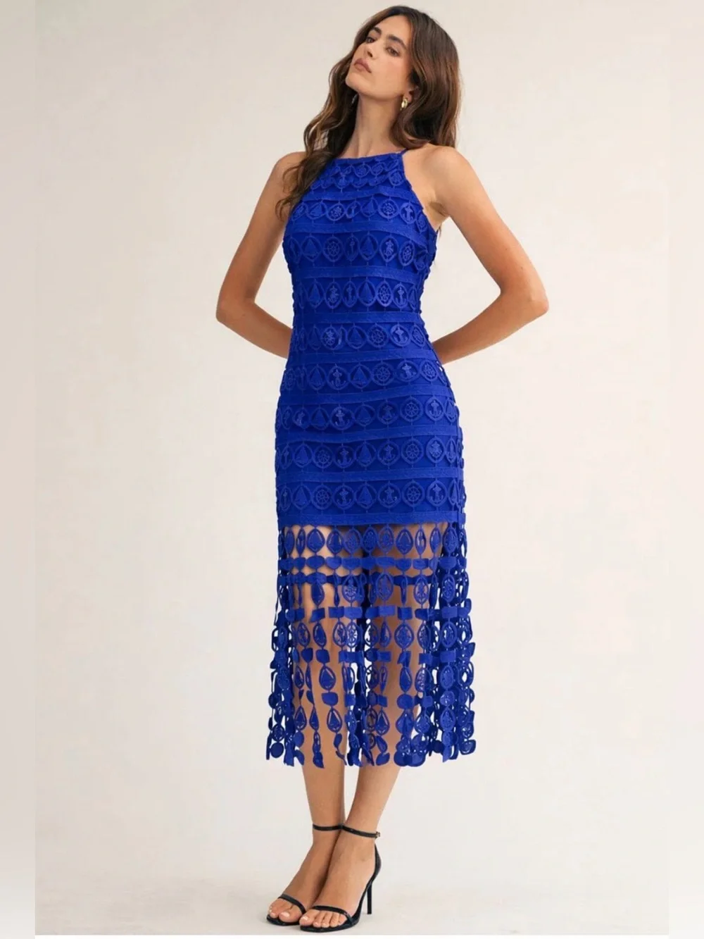 SLEEVELESS HALTER NECK FRINGE BOTTOM HEM CROCHET MIDI DRES - Picture 1 of 3